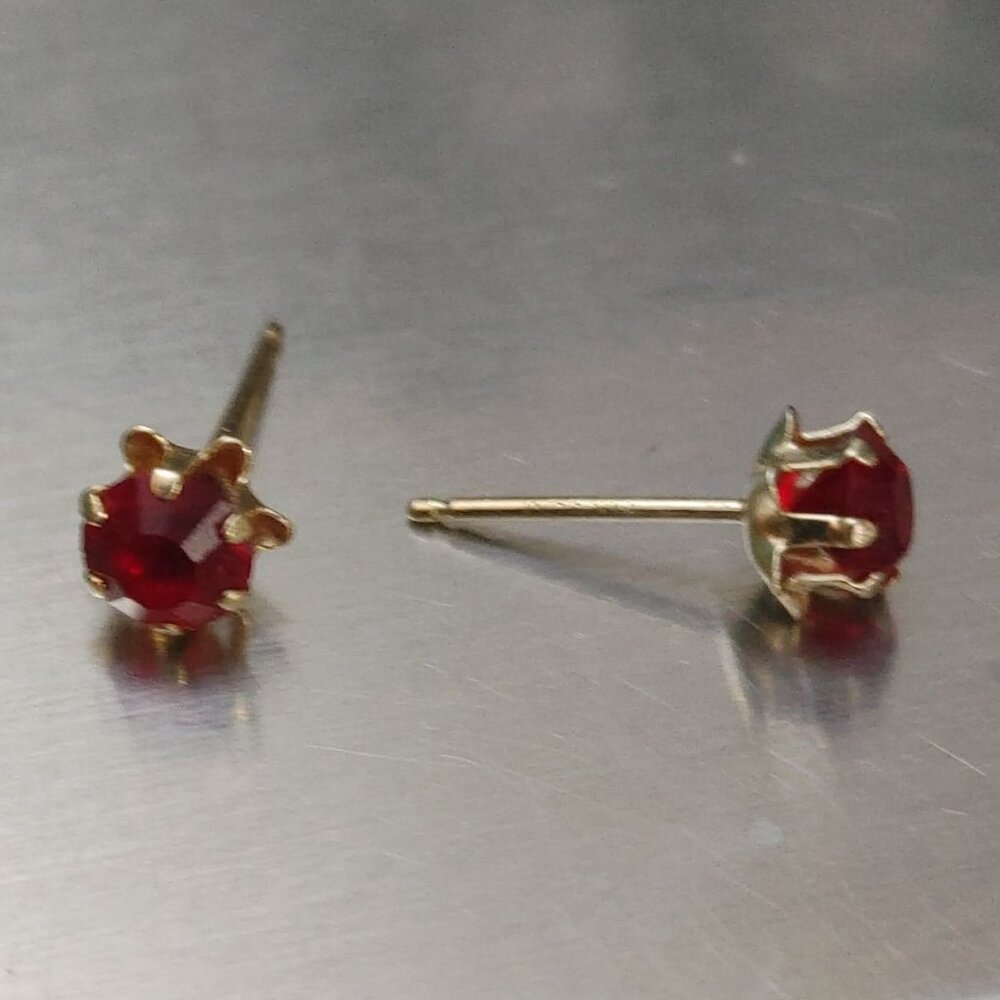 14K Yellow Gold Ruby Stud Earrings Round Red Gemstone 0.37g Minimalist Design